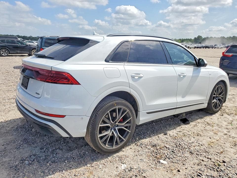 2022 AUDI Q8 PRESTIGE S-LINE 3