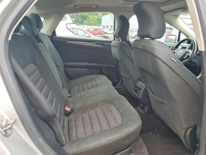 2017 FORD FUSION SE 10