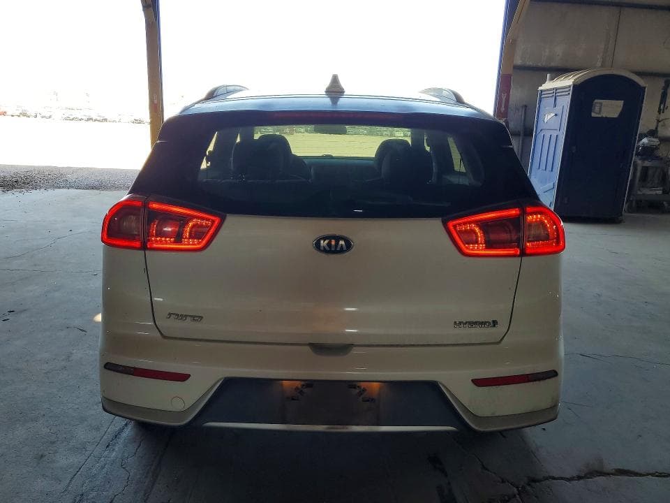 2019 KIA NIRO LX 6