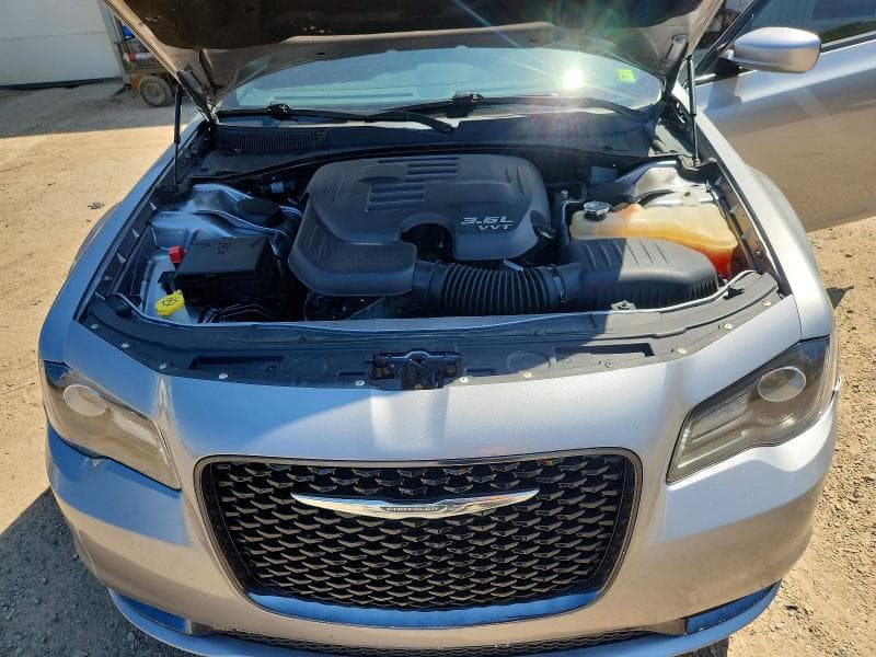 2017 CHRYSLER 300 S 11