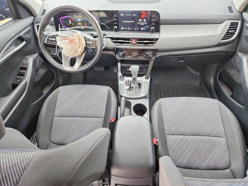 2025 KIA SELTOS LX 8