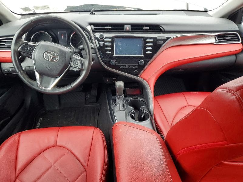 2019 TOYOTA CAMRY SE 8
