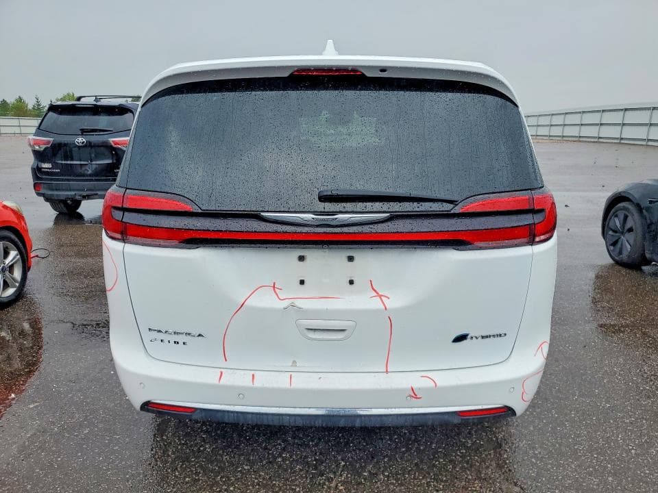 2022 CHRYSLER PACIFICA HYBRID TOURING L 6