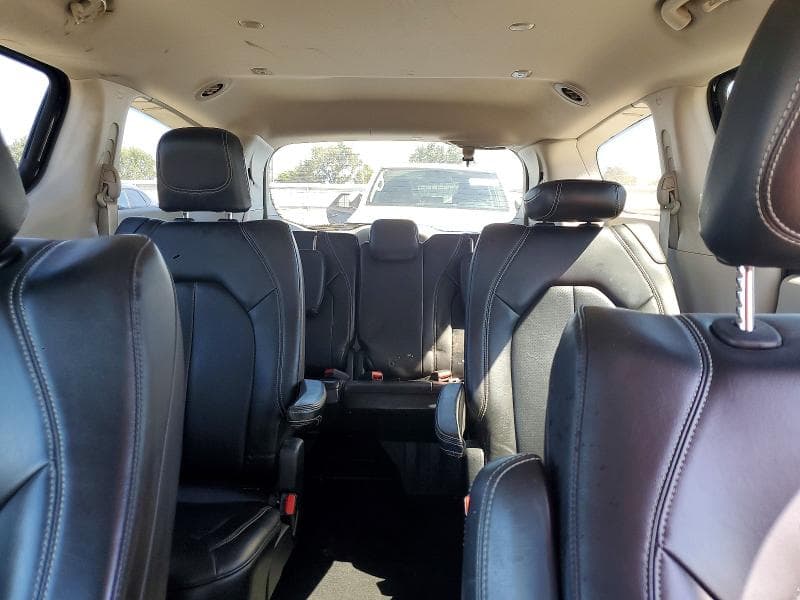2020 CHRYSLER VOYAGER LXI 10