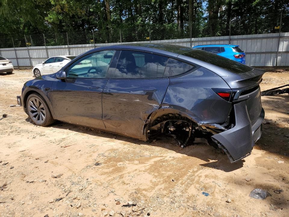 2026 TESLA MODEL Y 2