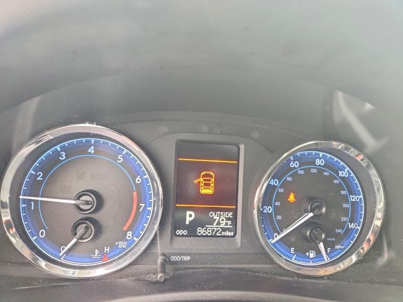 2018 TOYOTA COROLLA LE 9