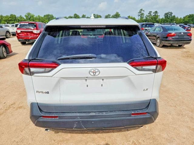 2021 TOYOTA RAV4 LE 6