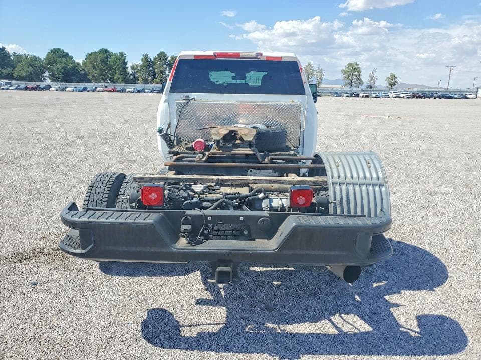 2024 CHEVROLET SILVERADO K3500 6