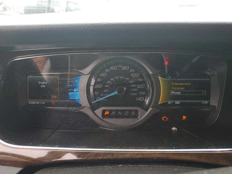 2018 FORD TAURUS LIMITED 9