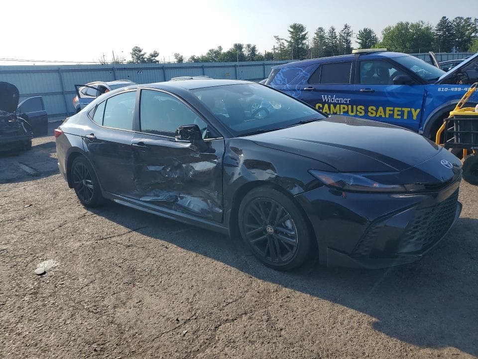 2025 TOYOTA CAMRY SE 4