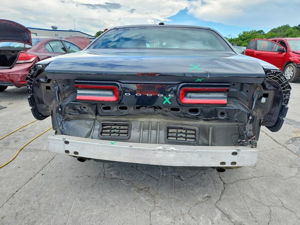 2017 DODGE CHALLENGER SXT 6