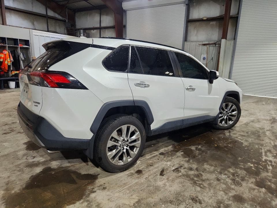 2023 TOYOTA RAV4 LIMITED 3