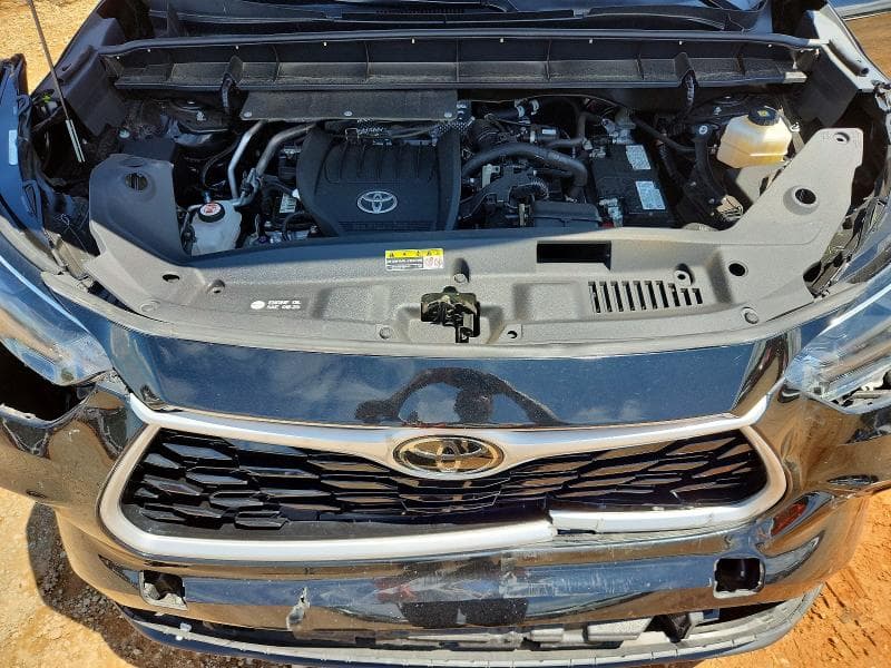 2023 TOYOTA HIGHLANDER XLE 12
