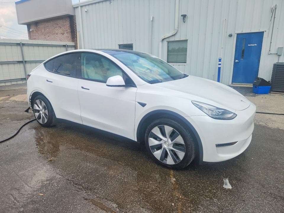 2022 TESLA MODEL Y 4