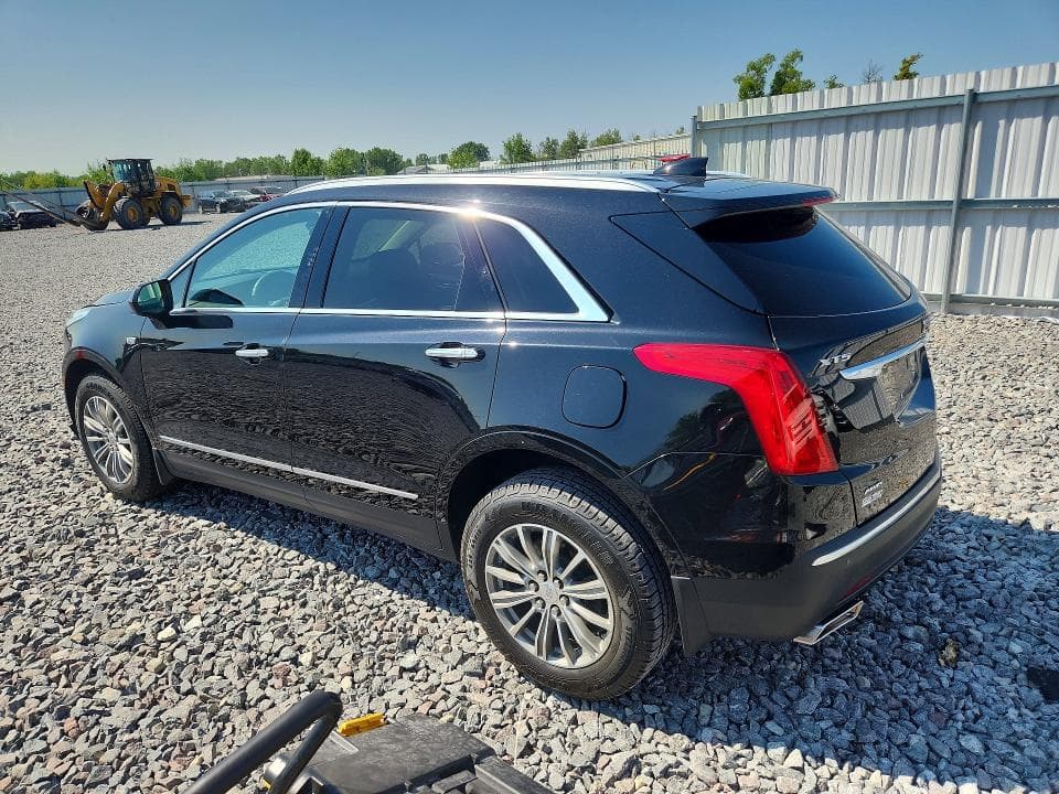 2017 CADILLAC XT5 LUXURY 2