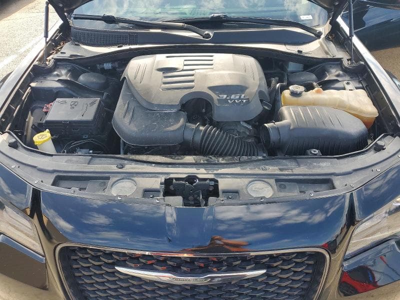 2019 CHRYSLER 300 TOURING 11