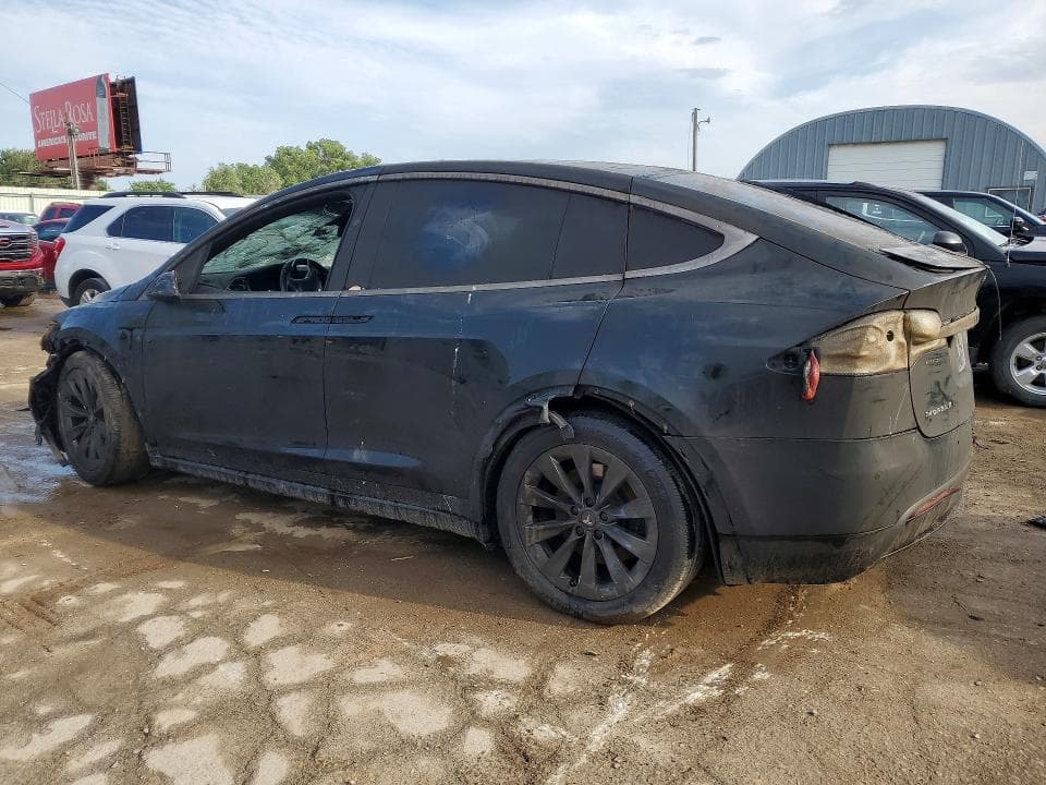 2017 TESLA MODEL X 2