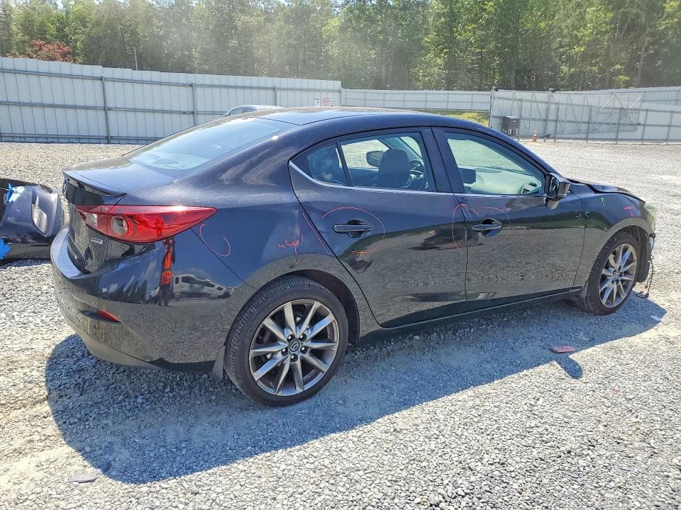 2018 MAZDA 3 TOURING 3