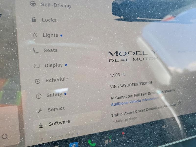 2026 TESLA MODEL Y 9