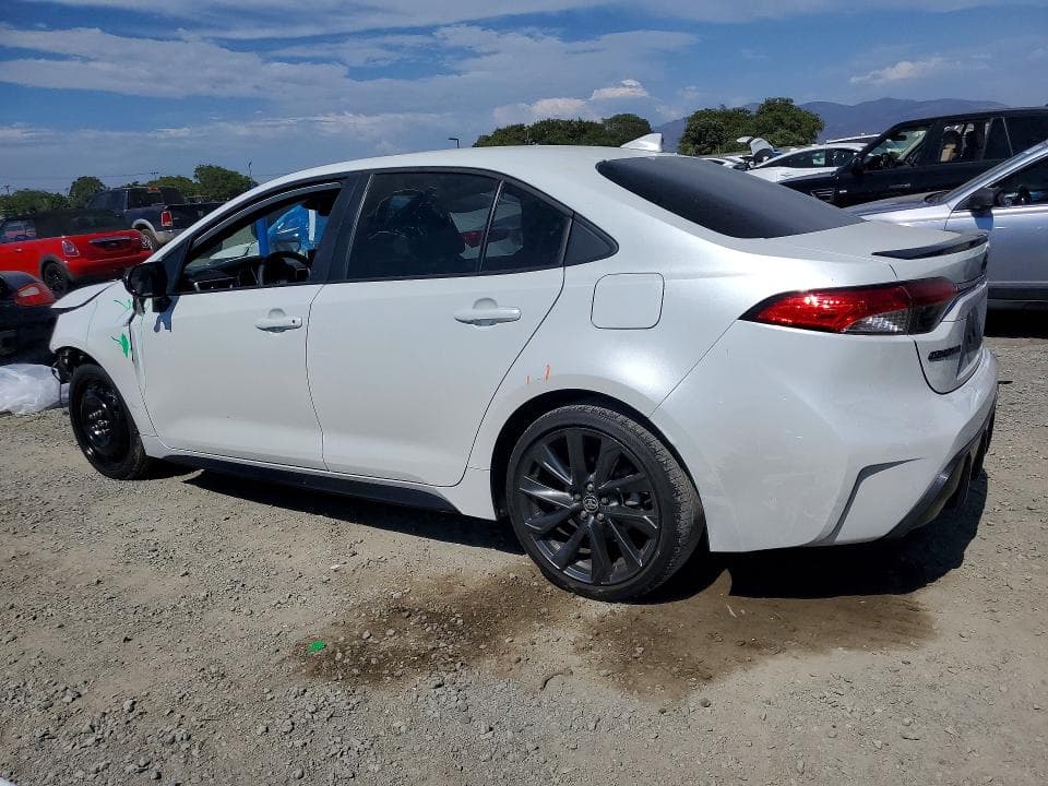 2024 TOYOTA COROLLA XSE 2