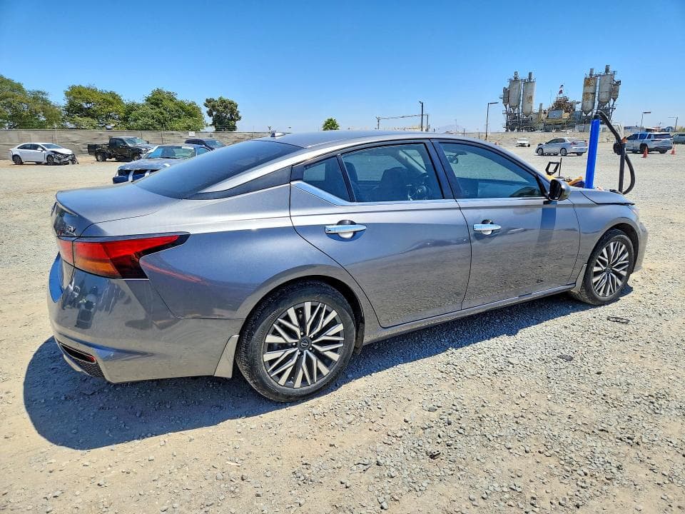 2024 NISSAN ALTIMA SV 3