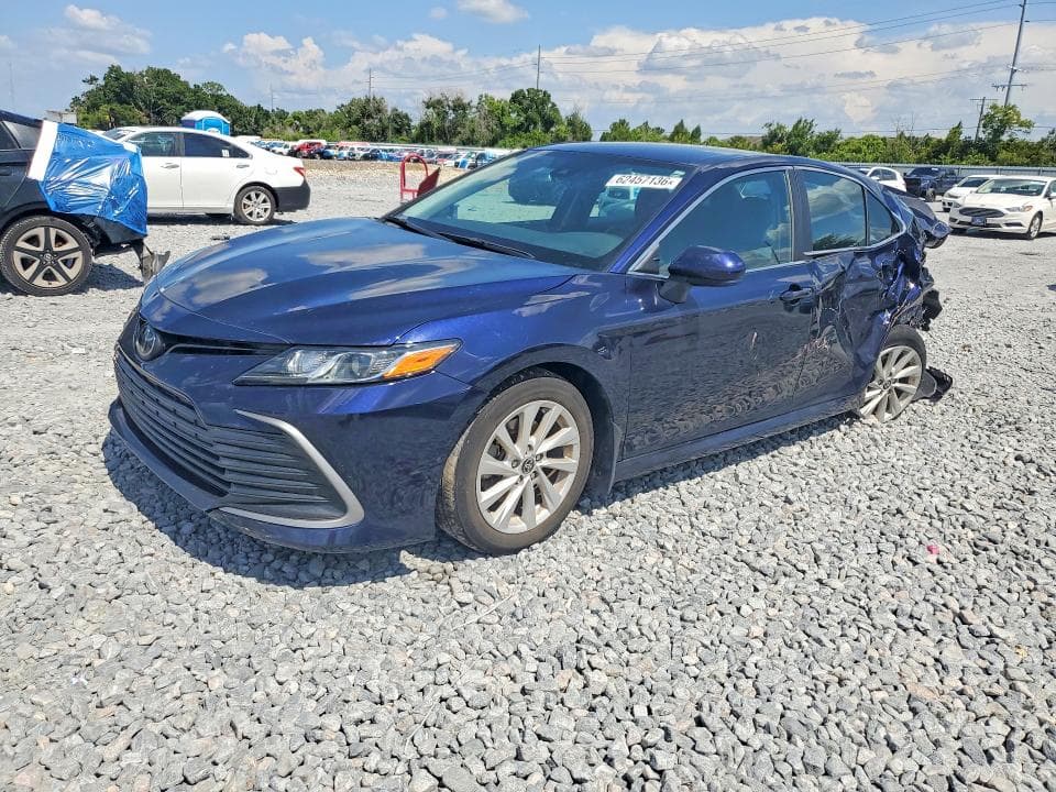 2022 TOYOTA CAMRY LE - 1