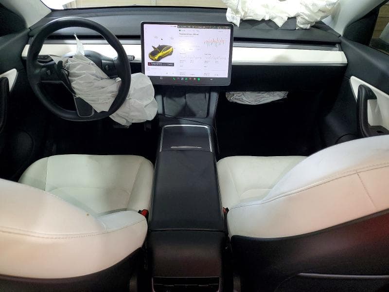 2022 TESLA MODEL Y 8