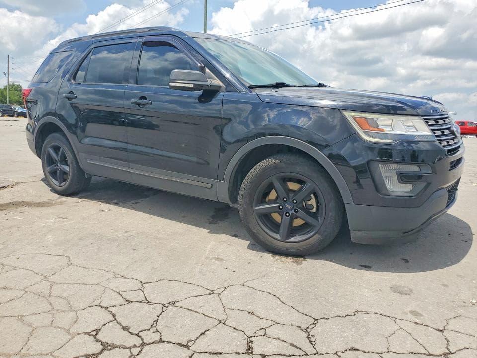 2017 FORD EXPLORER XLT 4