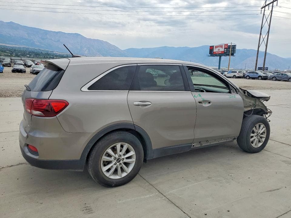 2019 KIA SORENTO LX V6 3