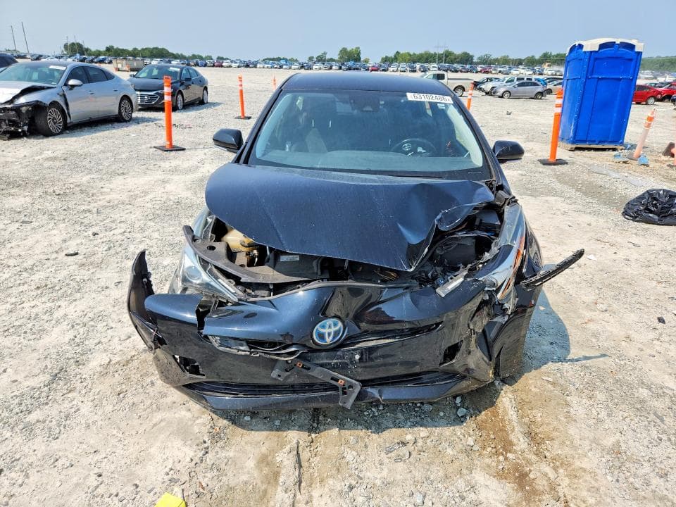 2018 TOYOTA PRIUS THREE 5