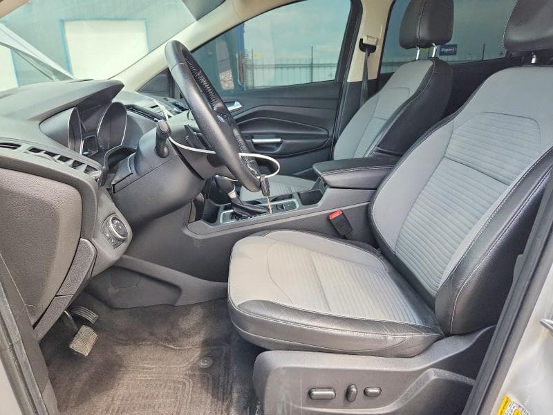 2017 FORD ESCAPE SE 7