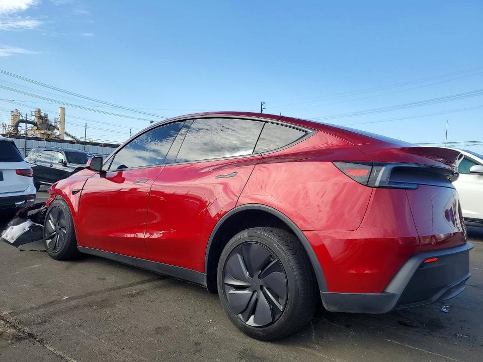2026 TESLA MODEL Y 2