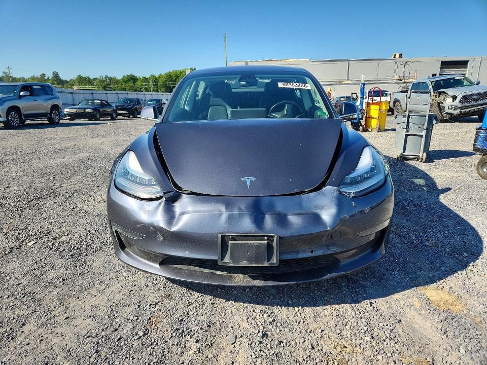 2018 TESLA MODEL 3 5