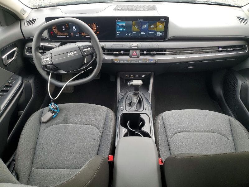 2025 KIA K4 LXS 8
