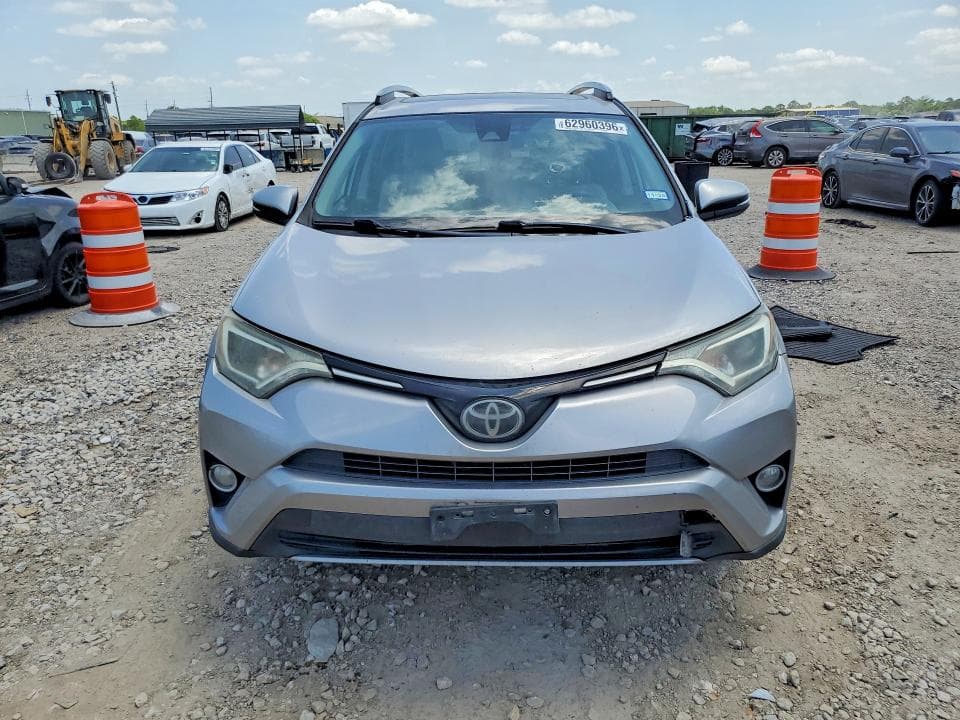 2017 TOYOTA RAV4 XLE 5