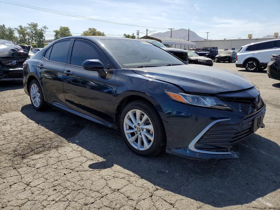 2021 TOYOTA CAMRY LE 4