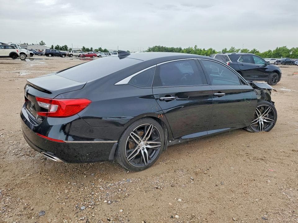 2021 HONDA ACCORD TOURING 3