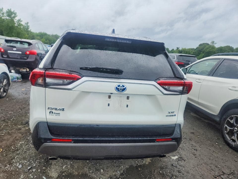 2021 TOYOTA RAV4 XSE 6