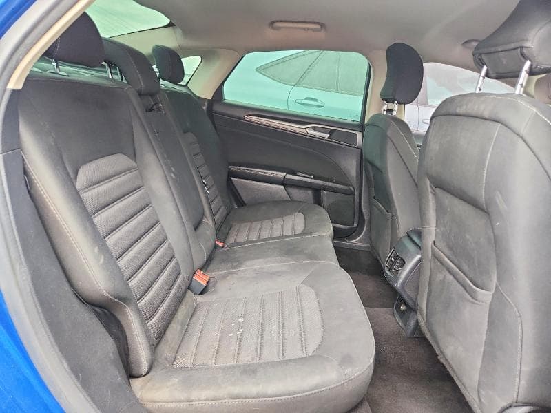 2017 FORD FUSION SE 10