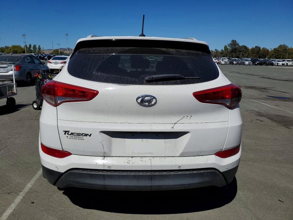 2017 HYUNDAI TUCSON SE 6