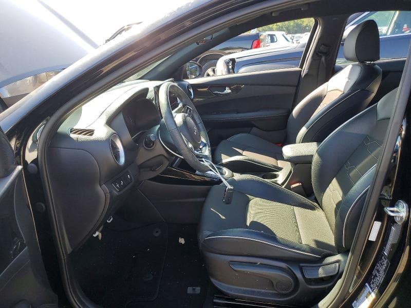2023 KIA FORTE GT LINE 7
