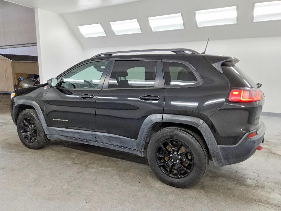2019 JEEP CHEROKEE TRAILHAWK 2