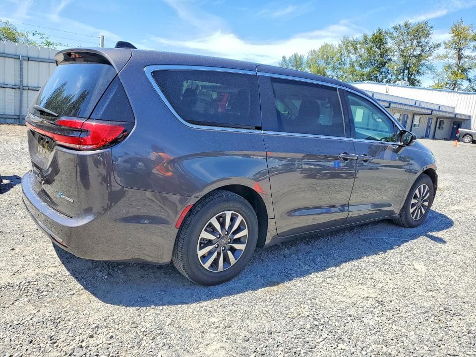 2023 CHRYSLER PACIFICA HYBRID TOURING L 3