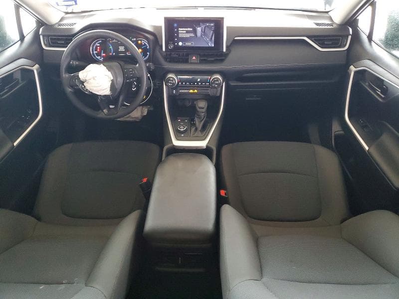 2025 TOYOTA RAV4 LE 8