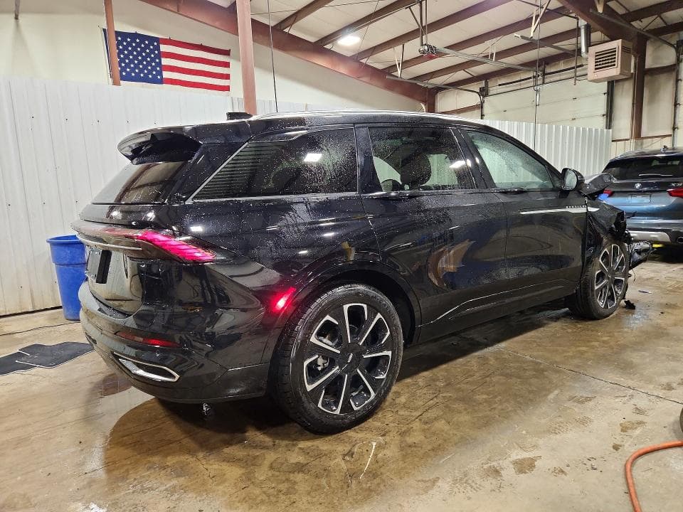 2026 LINCOLN NAUTILUS RESERVE 3