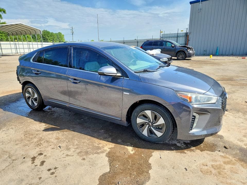 2018 HYUNDAI IONIQ SEL 4