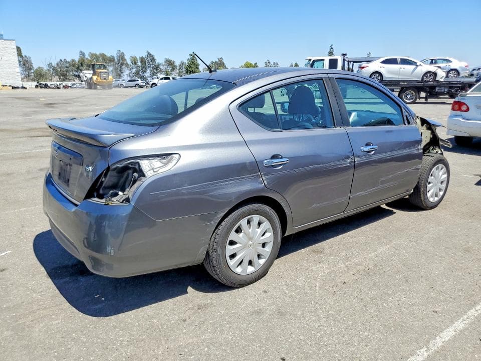 2017 NISSAN VERSA 1.6 SV 3