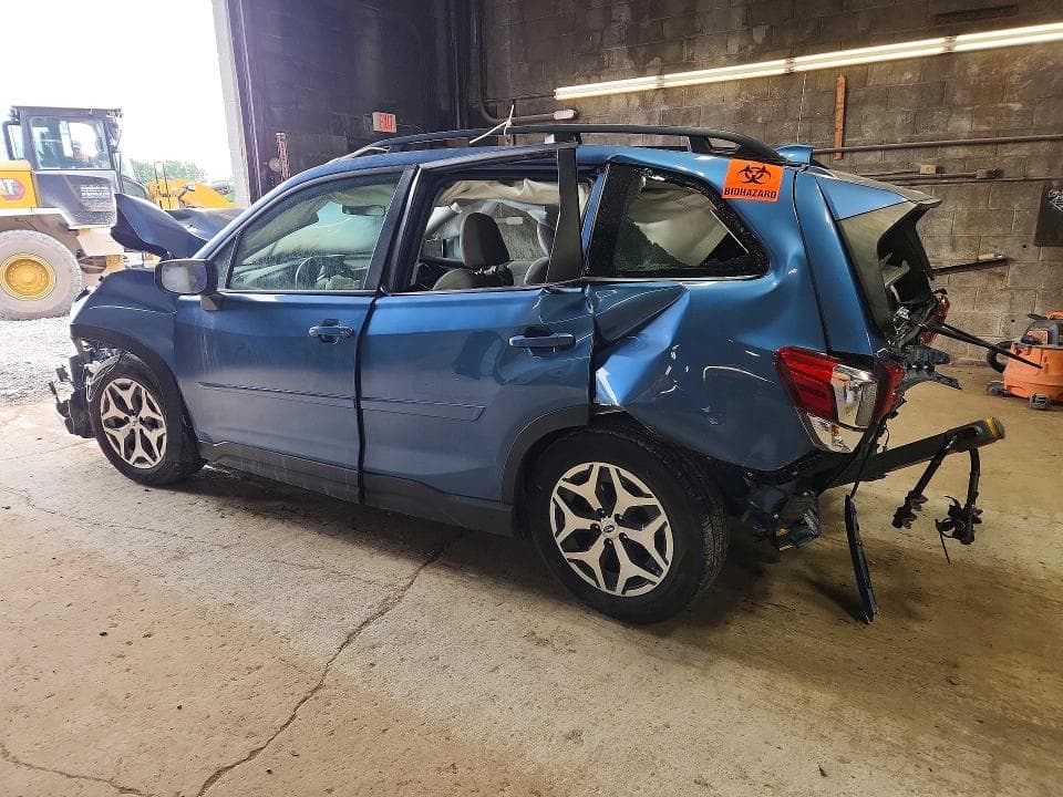 2023 SUBARU FORESTER PREMIUM 2