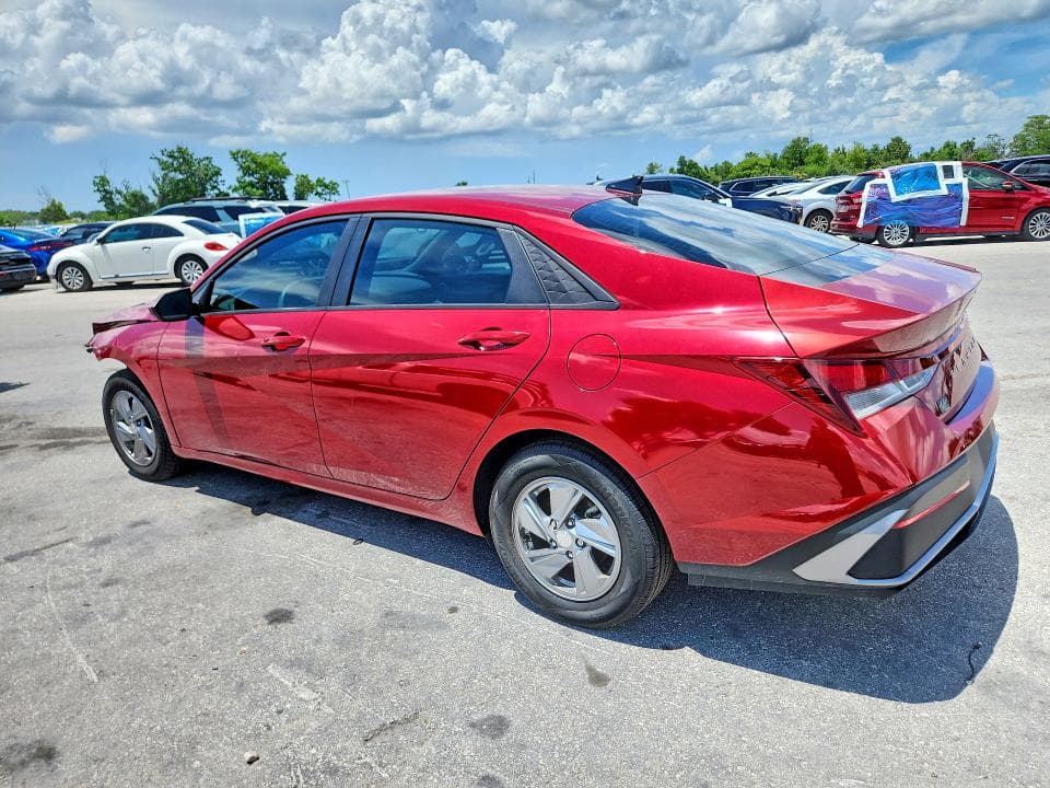 2024 HYUNDAI ELANTRA SE 2