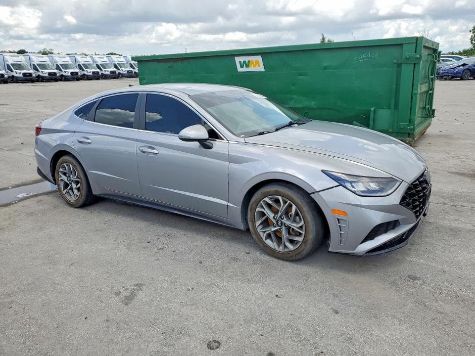 2023 HYUNDAI SONATA SEL 4